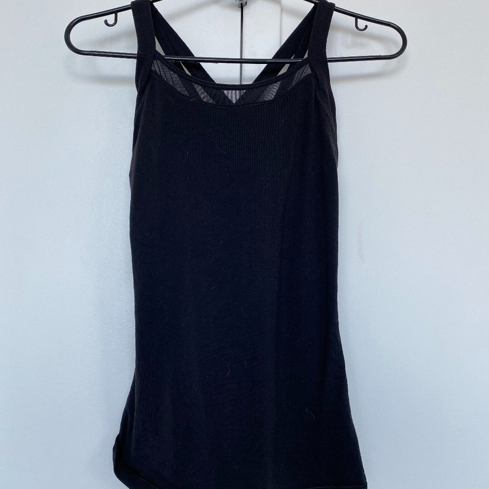 Lululemon tank with built in bra and mesh detail